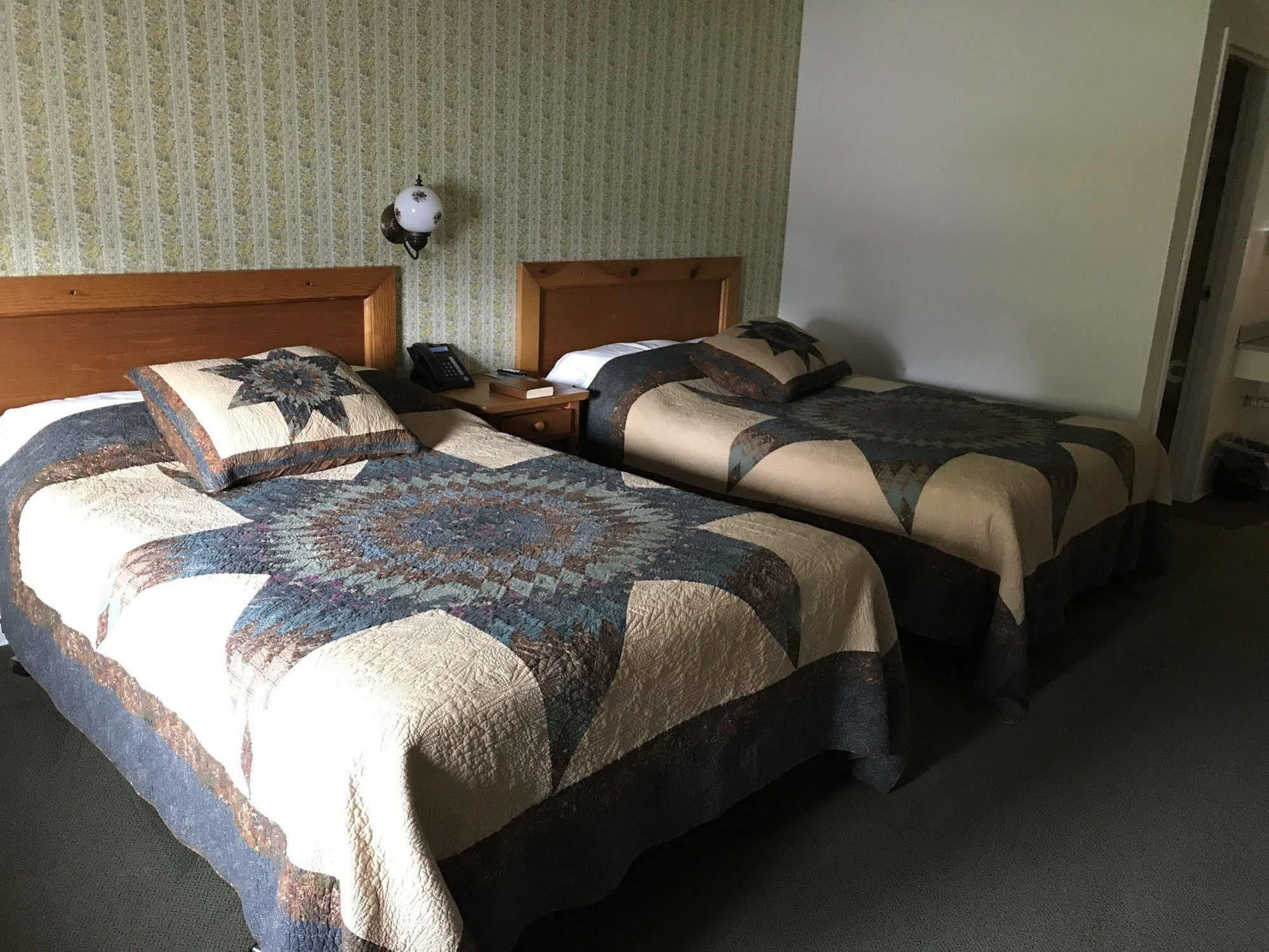 Casselman Inn Grantsville Exteriör bild